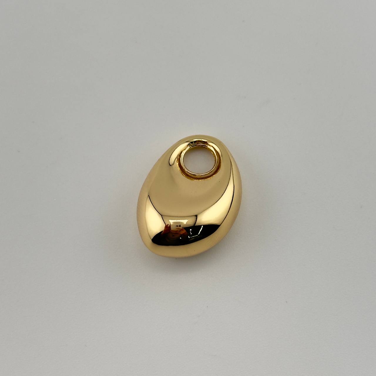 Подвеска бублик 24*17мм цвет золото