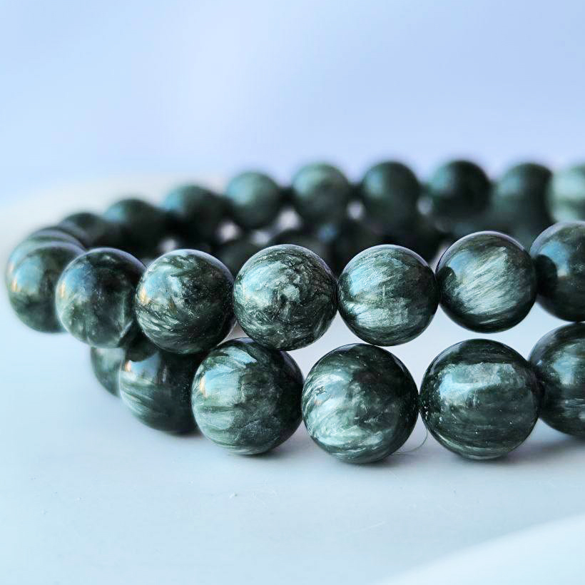 Браслет из Серафинита диаметр бусин 8мм и 10мм длина изделия 19см